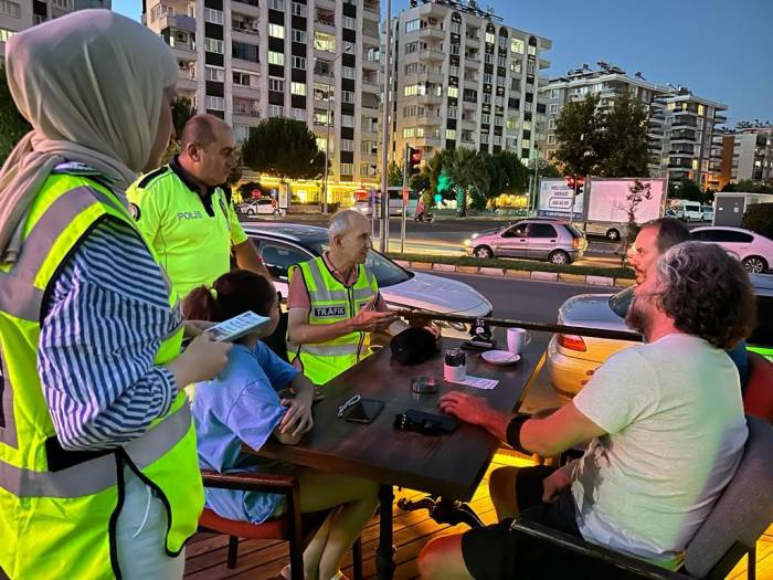 Aydın’da Vatandaşlar ’trafik Ve Yaya Güvenliği’ Konularında Bilgilendirildi