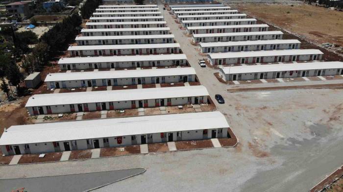 Enkaz Kentte Depremin Yaraları Sarılıyor: Briket Evlerde Yaşam Başladı
