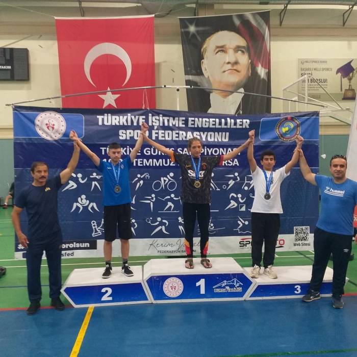 İşitme Engelliler Güreşte 2 Madalya