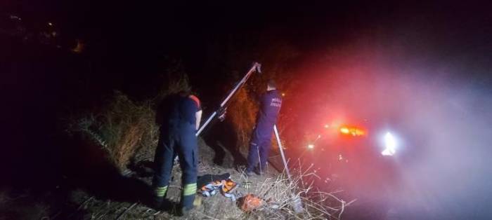 Fethiye’de Boş Su Kuyusuna Düşen Keçileri İtfaiye Ekipleri Çıkardı
