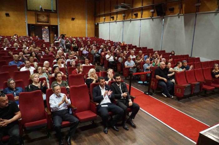 Aşık Veysel, Kendi Türküleriyle Yad Edildi