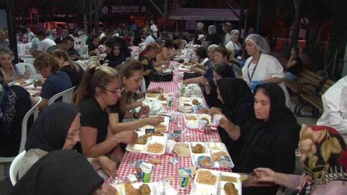 Kartal Cemevi’nde Muharrem Ayının İlk Orucu Açıldı
