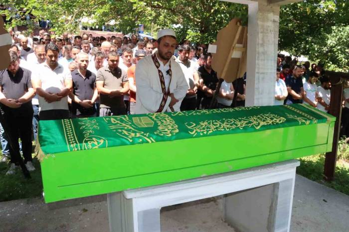 Maden İşçisi Ayyıldız, Toprağa Verildi