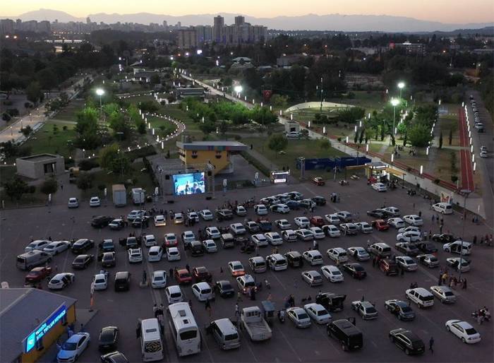 Yüreğir’de ‘arabada Sinema Günleri’ Etkinliği