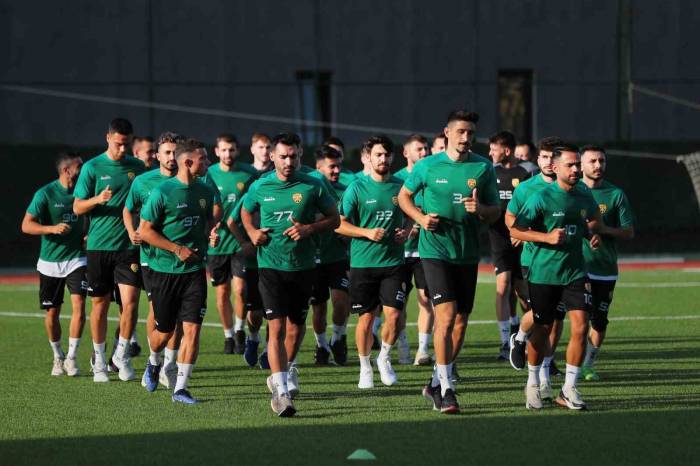 Aliağaspor Fk, Yeni Sezon Hazırlıklarına Başladı