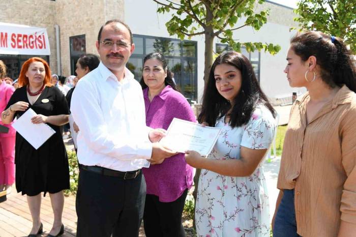 Lapseki Sodam’da Kursiyerler Belgelerini Aldı