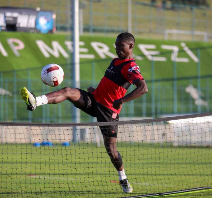 Sivasspor Yeni Sezona İddialı Hazırlanıyor