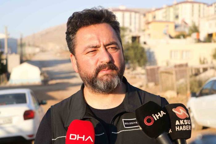 Orta Hasarlı Binalar Tadilattan Geçirilip Oturulacak, İlk Adımı Elbistan Belediyesi Attı