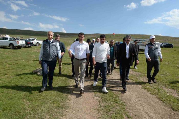 Erzurum’un Meraları Göçer Aileleri Ağırlıyor