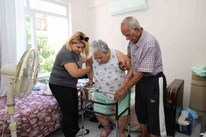 Engelli Vatandaşın Tekerlekli Sandalye Talebi Yerine Getirildi.