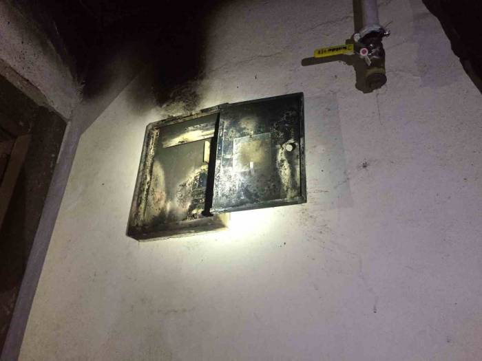 Elektrik Sayacında Çıkan Yangın Korkuttu