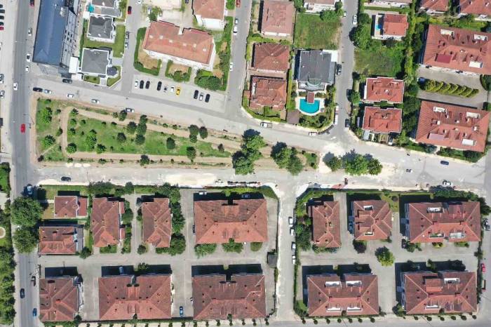 Serdivan’da Sokaklar Yeni Yüzüne Kavuşuyor