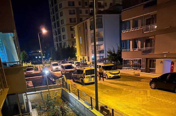 Amasya’da Polisten Kaçan Yabancı Uyruklular Mahalleye Dağıldı, 14 Kişi Yakalandı