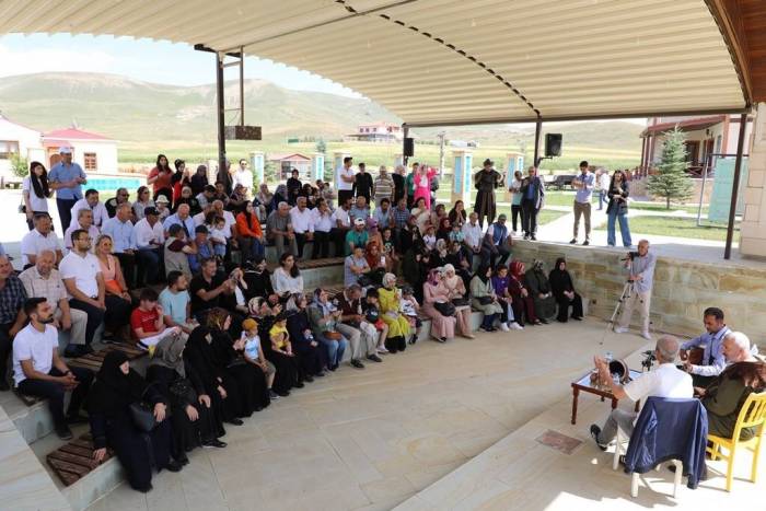 Kenan Yavuz Etnografya Müzesi Gezildi, Türküler Dinlendi