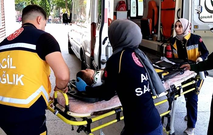 Balkondan Düşen Bebek Yaralandı, Yarın Doğum Günüymüş