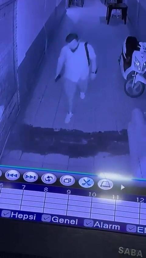 Hırsızın Rahat Tavırları Dikkat Çekti