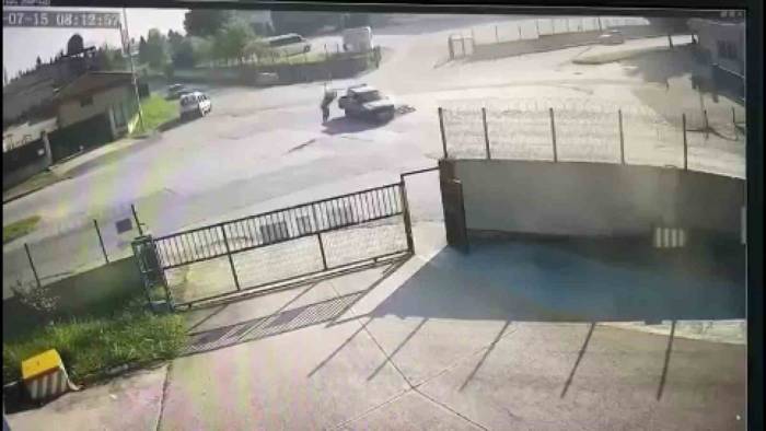Motosiklet Sürücüsü Metrelerce Havada Takla Attı