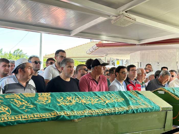 Kazada Hayatını Kaybeden 4 Arıcı Son Yolculuğuna Uğurlandı