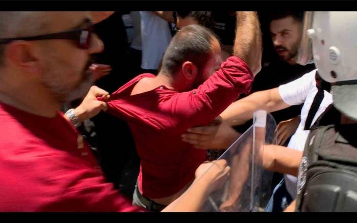Yasağa Rağmen Açıklama Yapmak İsteyen Gruba Müdahale: 6 Gözaltı