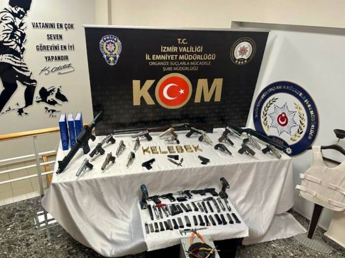 İzmir Merkezli 3 İlde ‘kelebek Operasyonu’
