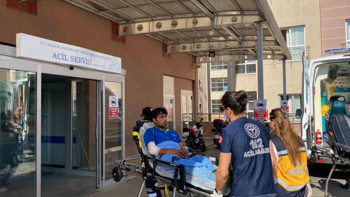 Yol Vermediği İddiasıyla Silahla Vuruldu