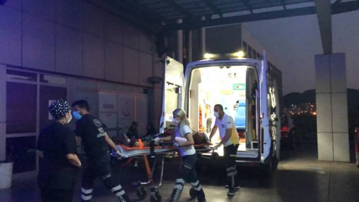 Ereğli’de İki Otomobil Çarpıştı: 7 Yaralı
