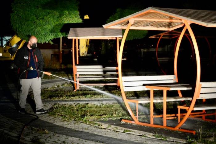 Bozüyük’te Tedbir Amaçlı Kene İlaçlaması Sürüyor