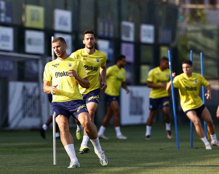 Fenerbahçe, Zimbru Maçı Hazırlıklarını Sürdürdü