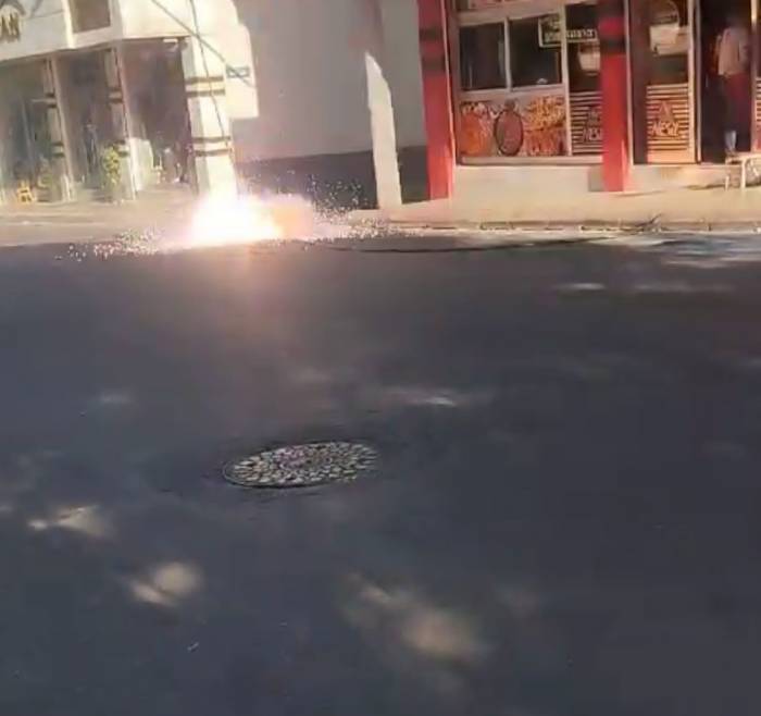 Kopan Elektrik Kabloları Çevreye Korku Saçtı