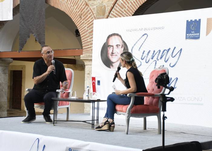 Ünlü Şair Ve Yazar Akın: “başkan Günel İle Kuşadası’nda Çok Büyük Bir Değişim Olduğunu Gördüm”