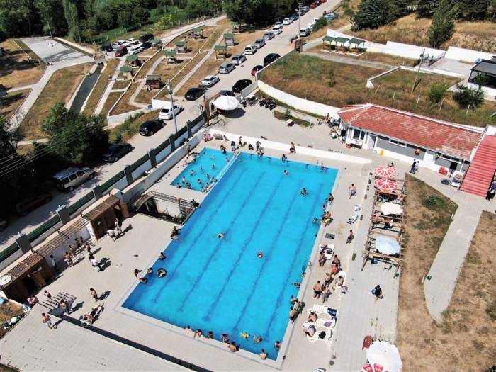 İnönü Havuzları Tatilcilerin Akınına Uğruyor