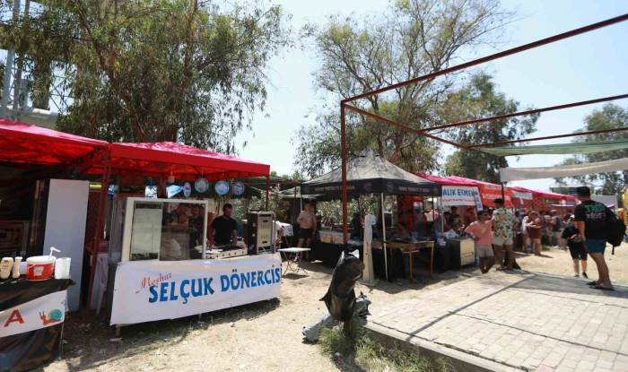 Festivaller Kenti Selçuk’ta Waf, Esnafa Can Suyu Gençlere Nefes Oldu