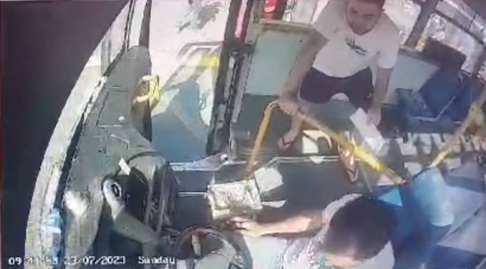Sınava Geç Kalan Öğrenciyi Otobüs Şoförü Yetiştirdi