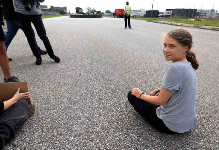 Çevre Aktivisti Greta Thunberg’e Para Cezası