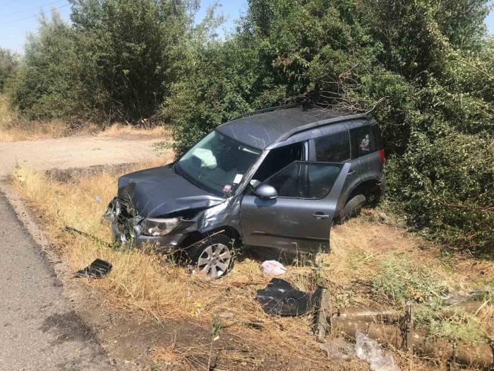 Elazığ’da Otomobil Şarampole Uçtu: 4 Yaralı