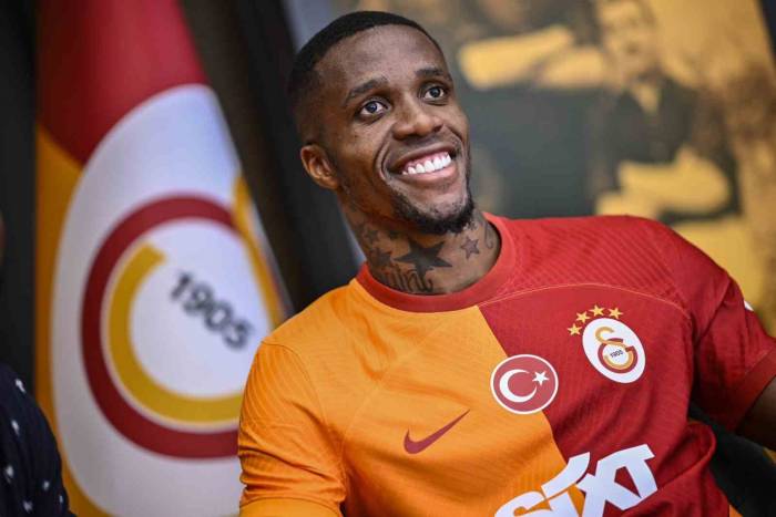 Wilfried Zaha: “bu Forma İle Yüzde Yüzümü Sahada Vereceğim”