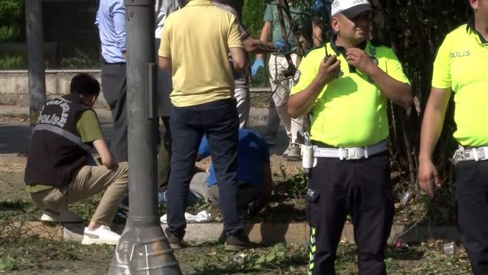 İl Göç İdaresi Önünde Bulunan Şüpheli Çanta Kontrollü Olarak Patlatıldı