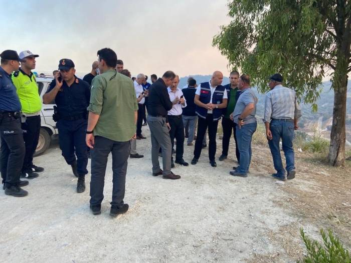 Manisa’daki Yangına Müdahale Devam Ediyor