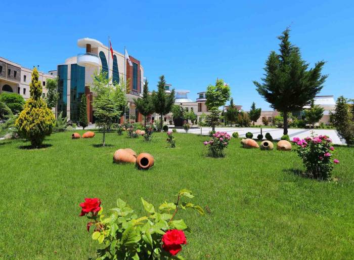 Nevü’de Akademisyen Ataması Yapıldı
