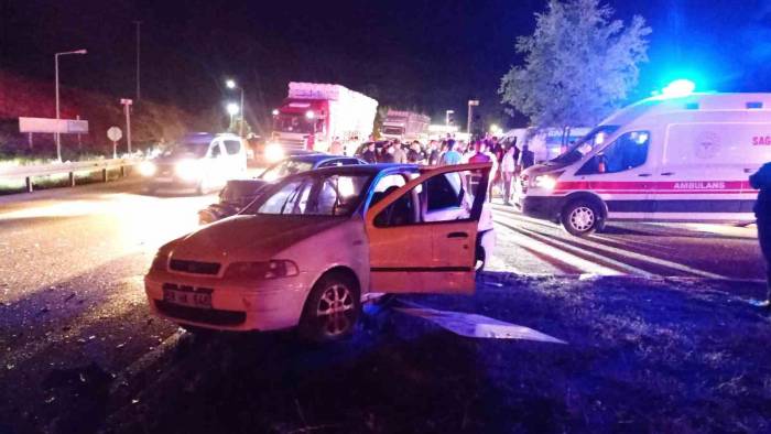 Düğün Dönüşü Kaza: 1’i Ağır 9 Yaralı