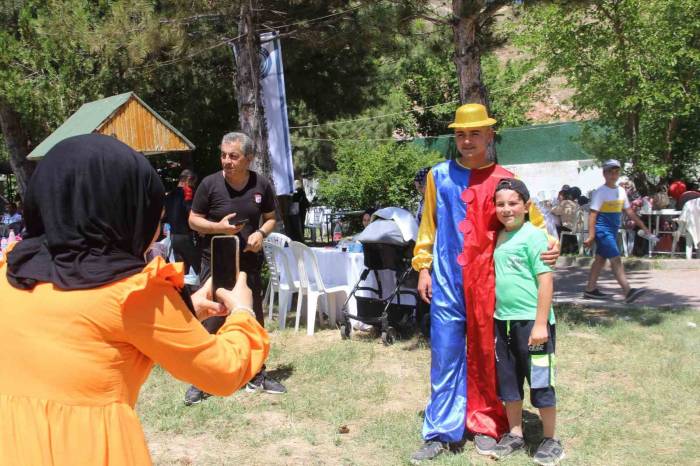 Yetim Çocuklar Doyasıya Eğlendi