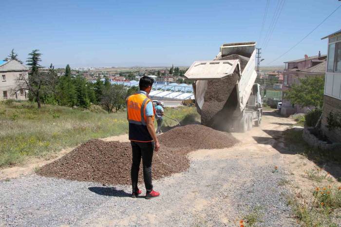 Talas Belediyesi Başakpınar’da 6 Sokakta Birden Çalıştı