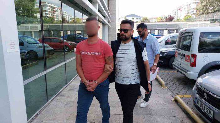 Telefonla Konuşurken Uğradığı Silahlı Saldırıda Ağır Yaralandı