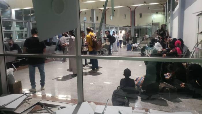 Yemen’de Fırtınada Terminalin Camları Patladı: 6 Yaralı