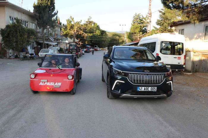 Alpaslan’ın Kaşiflerin, Togg Heyecanı
