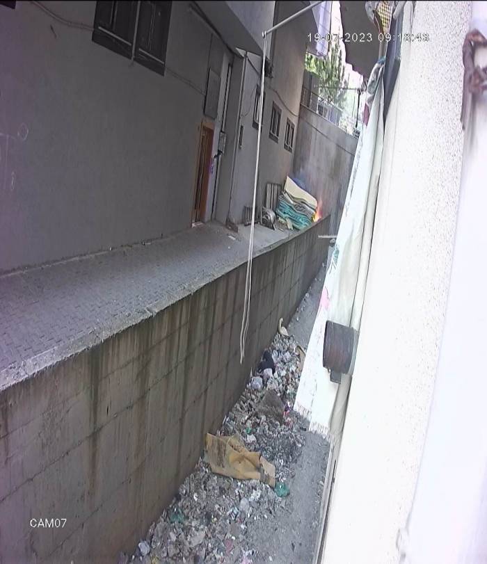 Arnavutköy’de 6 Katlı 2 Binayı Küle Çeviren Yangının Çıkış Anı Kamerada