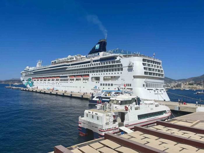 Bodrum’da Kruvaziyer Turizmi Sürüyor