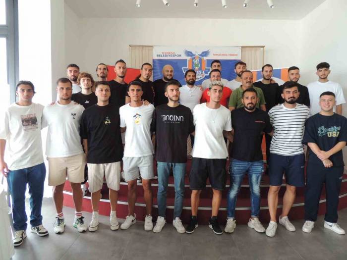 Tff 3. Lig Ekibi Eynesil Belediyespor’da İmza Şov