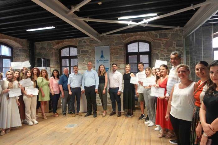 Meslek Fabrikası İle Gençlerin Yıldızı Parlıyor