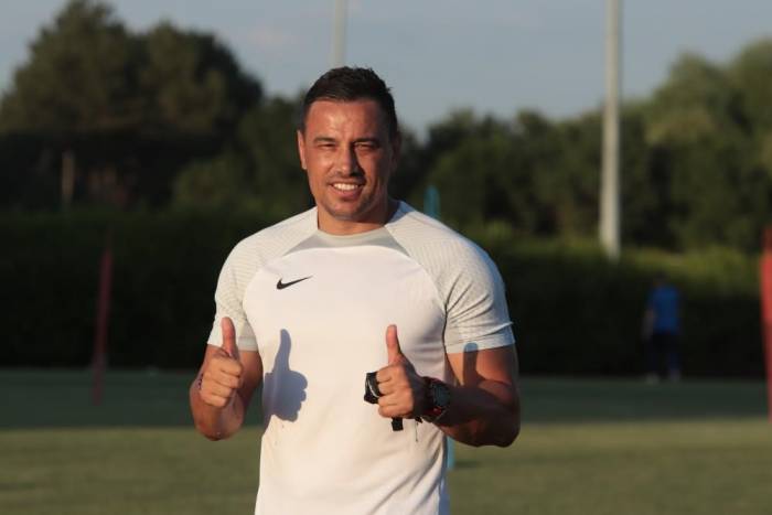 Samet Koç: "hocamızın İstifa Ettiği Yöndeki Haberler Camiamızı Yıpratıyor"